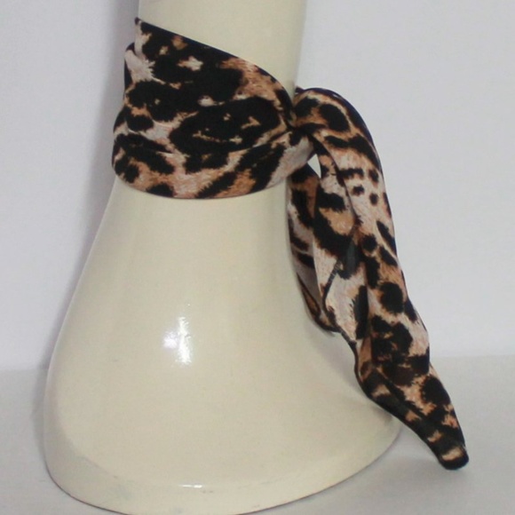 Leopard Chiffon Neck Scarf / Headwrap - Picture 3 of 3